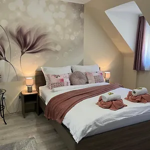 https://oreo-apartman.egerhotels.net
